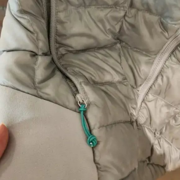 The North Face Quilted Puffer Jacket Silver Extra Small (0-2) - Picture 2 of 4